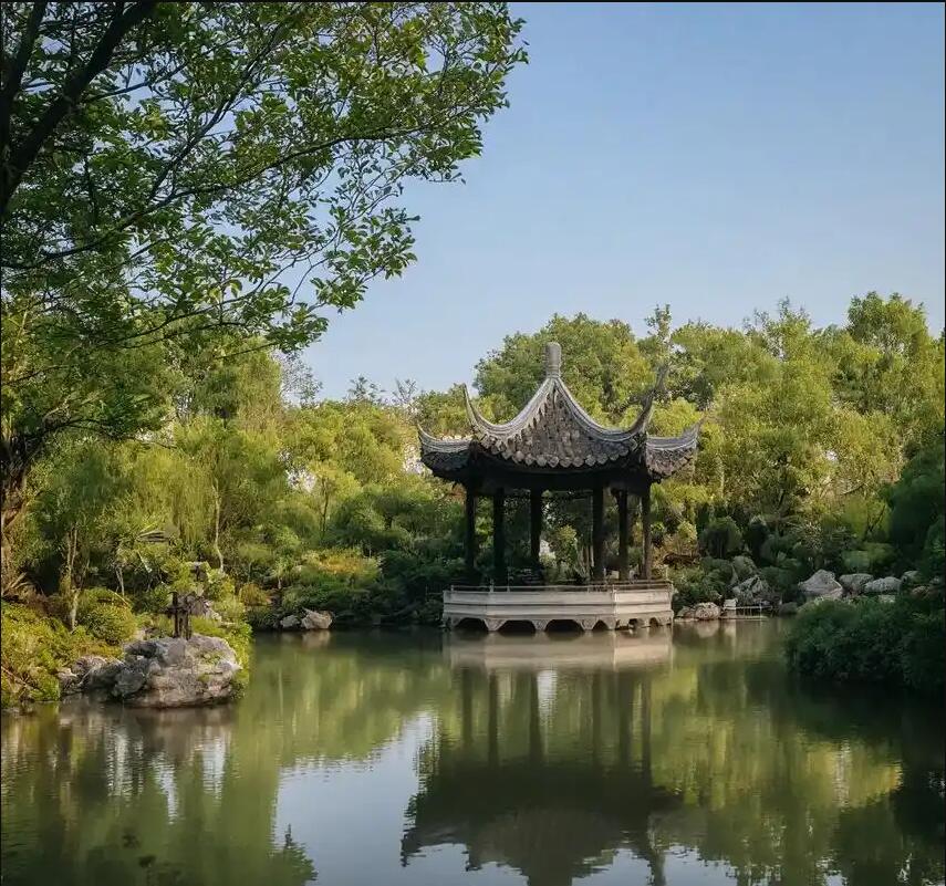 邙山区骤变餐饮有限公司